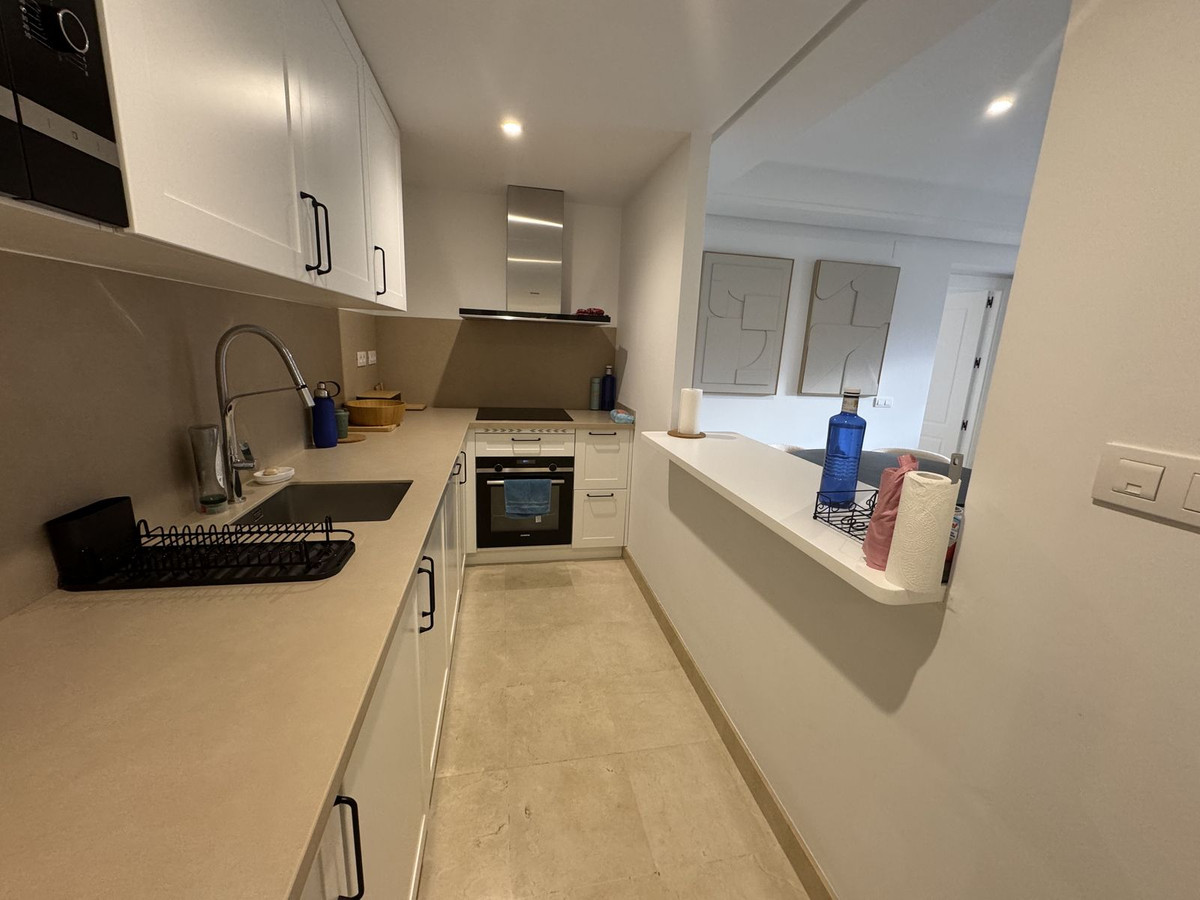 2 Bed, 2 Bath, ApartmentFor Sale, Aloha, Malaga