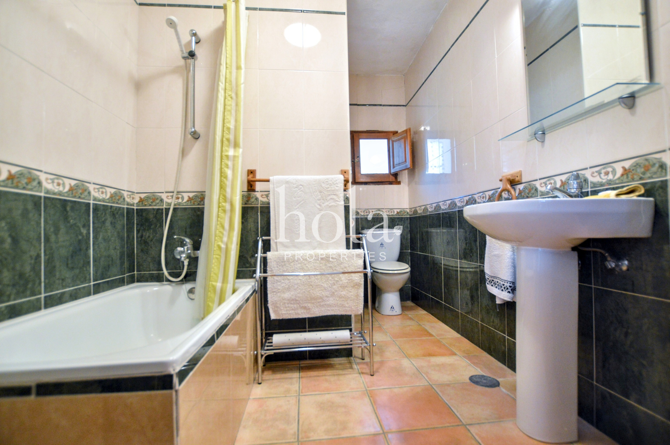 4 Bed, 3 Bath, HouseFor Sale, Lanjaron