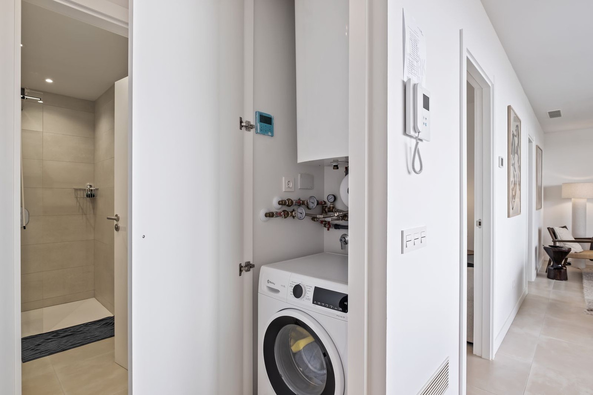 2 Bed, 2 Bath, ApartmentFor Sale, Fuengirola, Malaga