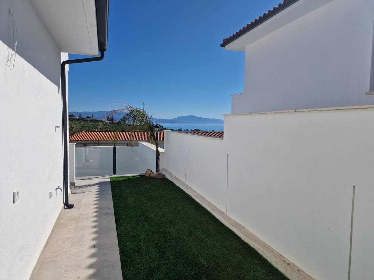 3 Bed, 3 Bath, HouseFor Sale, Manilva, Malaga