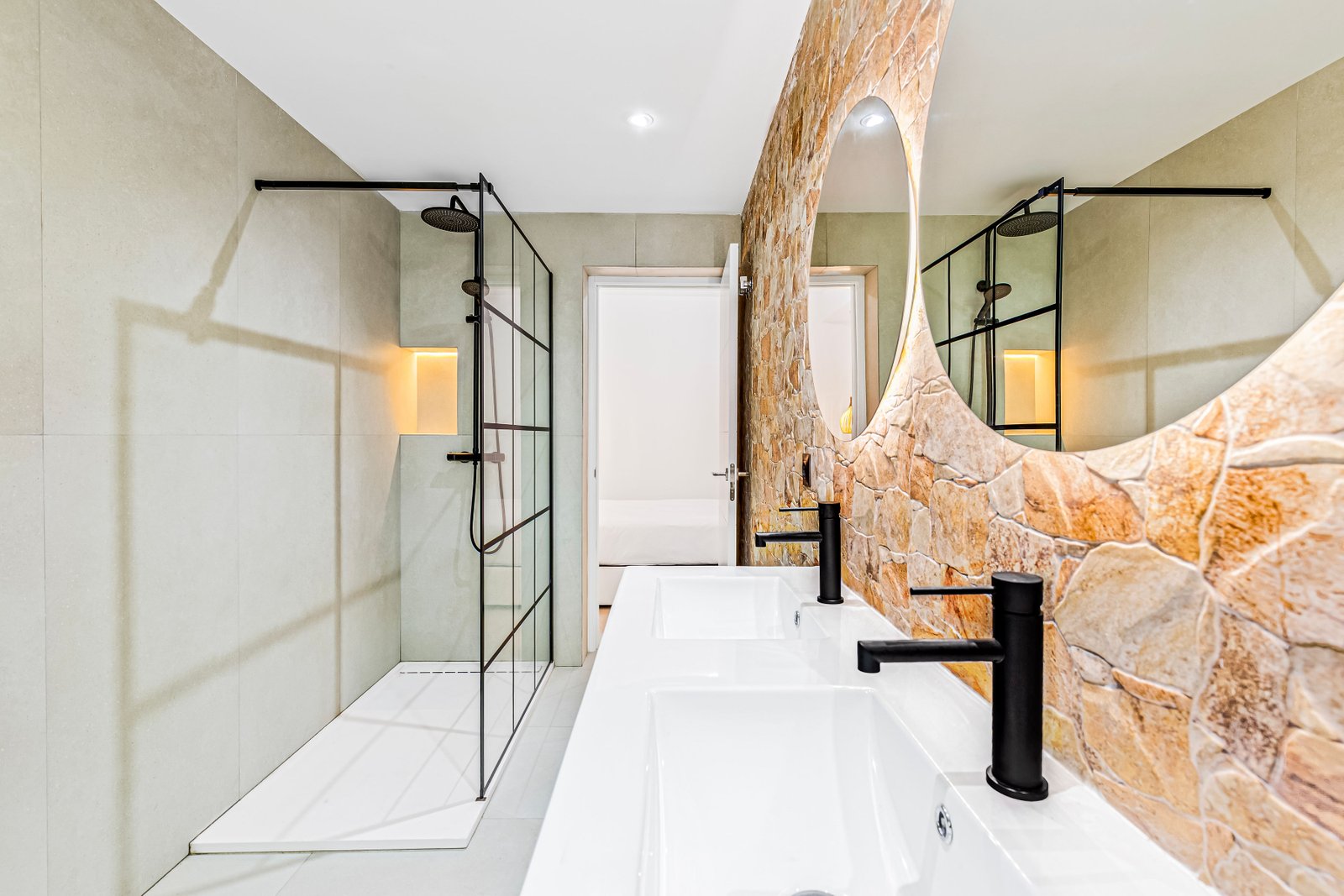 4 Bed, 3 Bath, ApartmentFor Sale, Marbella, Malaga