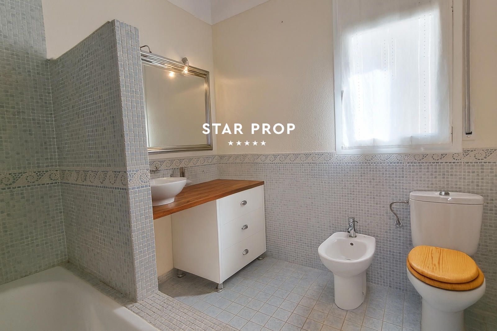 5 Bed, 3 Bath, HouseFor Sale, Llançà, Girona