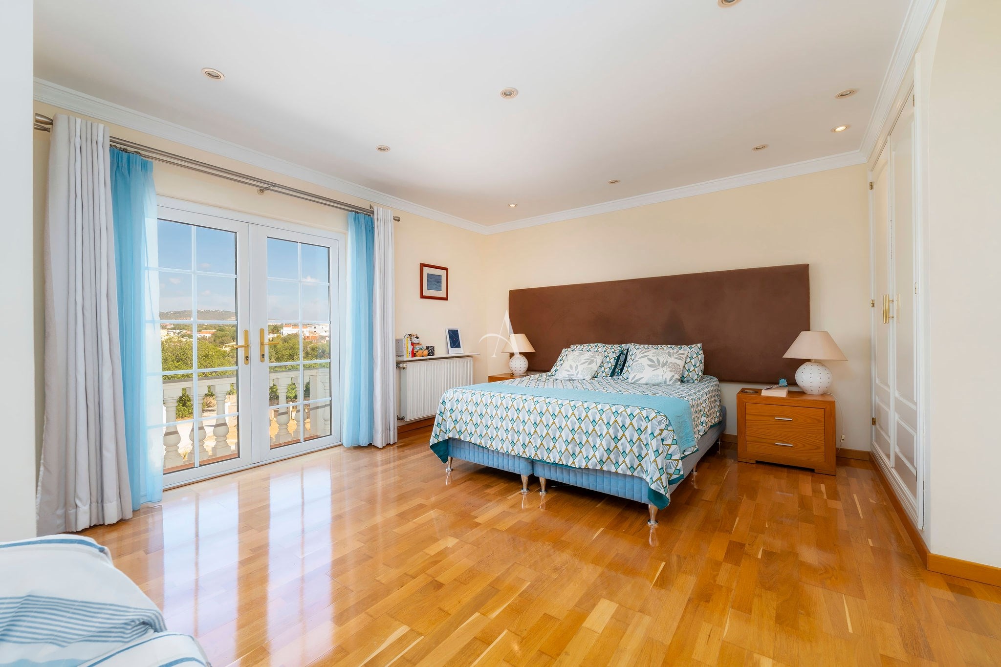 4 Bed, 3 Bath, HouseFor Sale, Loulé, Faro