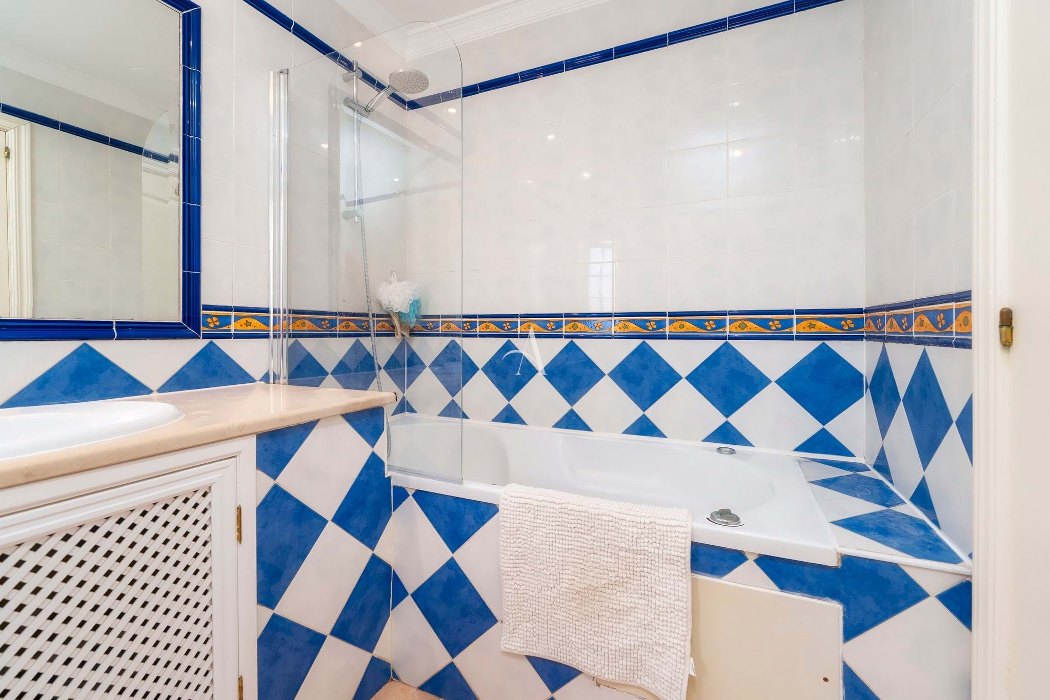 4 Bed, 3 Bath, HouseFor Sale, Loulé, Faro