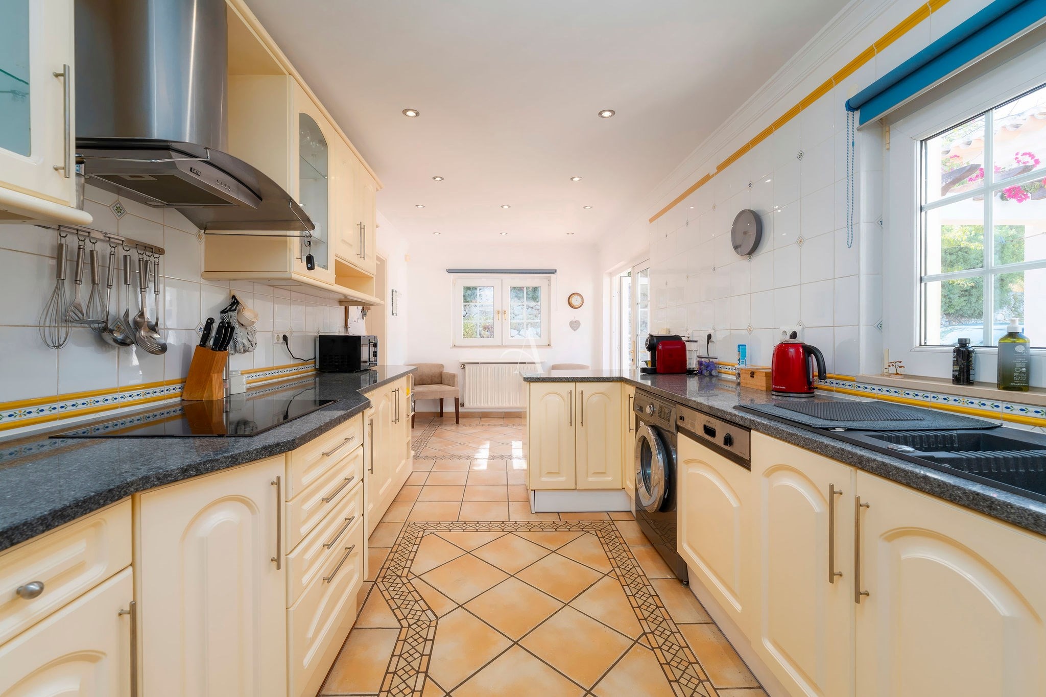 4 Bed, 3 Bath, HouseFor Sale, Loulé, Faro