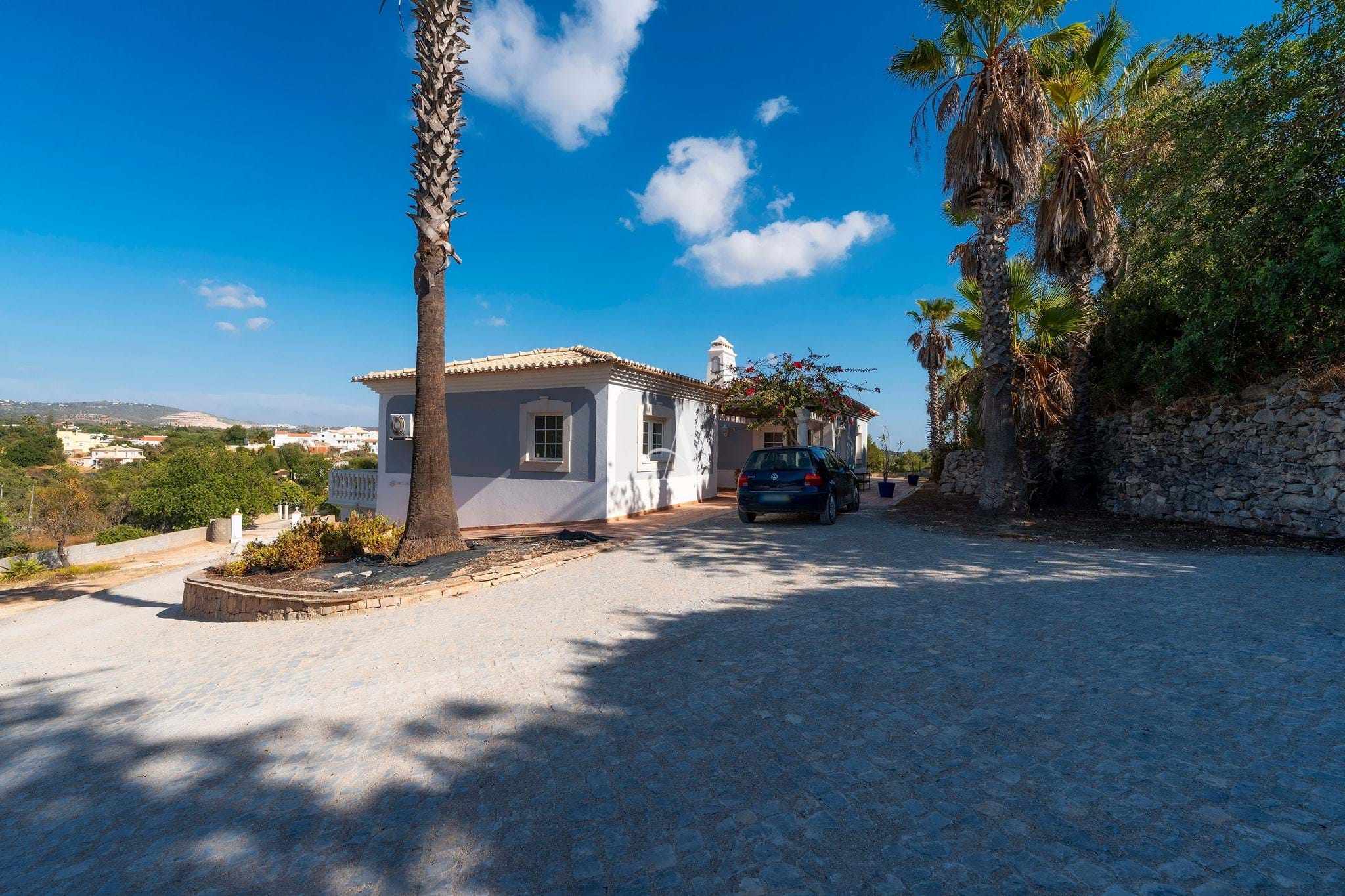 4 Bed, 3 Bath, HouseFor Sale, Loulé, Faro