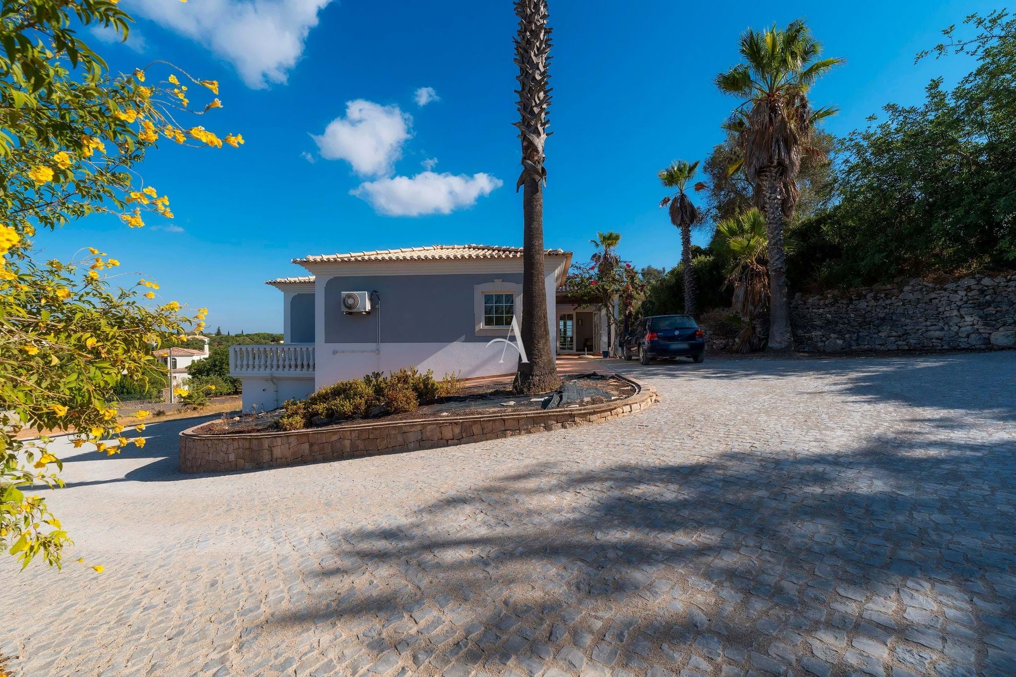 4 Bed, 3 Bath, HouseFor Sale, Loulé, Faro