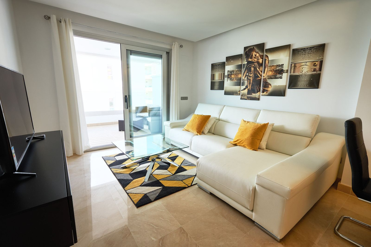 3 Bed, 2 Bath, ApartmentFor Sale, San Pedro de Alcantara, Malaga