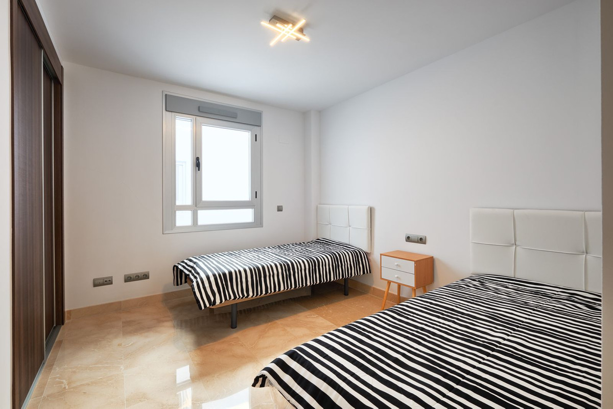3 Bed, 2 Bath, ApartmentFor Sale, San Pedro de Alcantara, Malaga