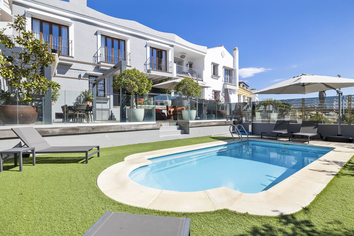 5 Bed, 4 Bath, HouseFor Sale, Benahavis, Malaga