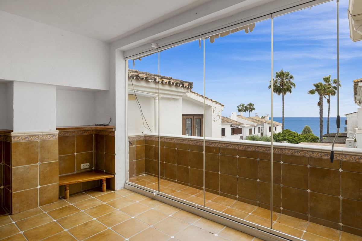 2 Bed, 1 Bath, HouseFor Sale, Estepona, Malaga