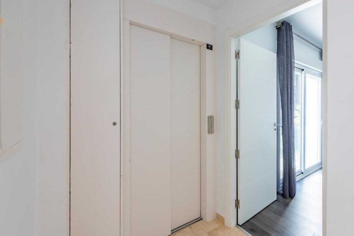 6 Bed, 7 Bath, HouseFor Sale, El Chaparral, Malaga