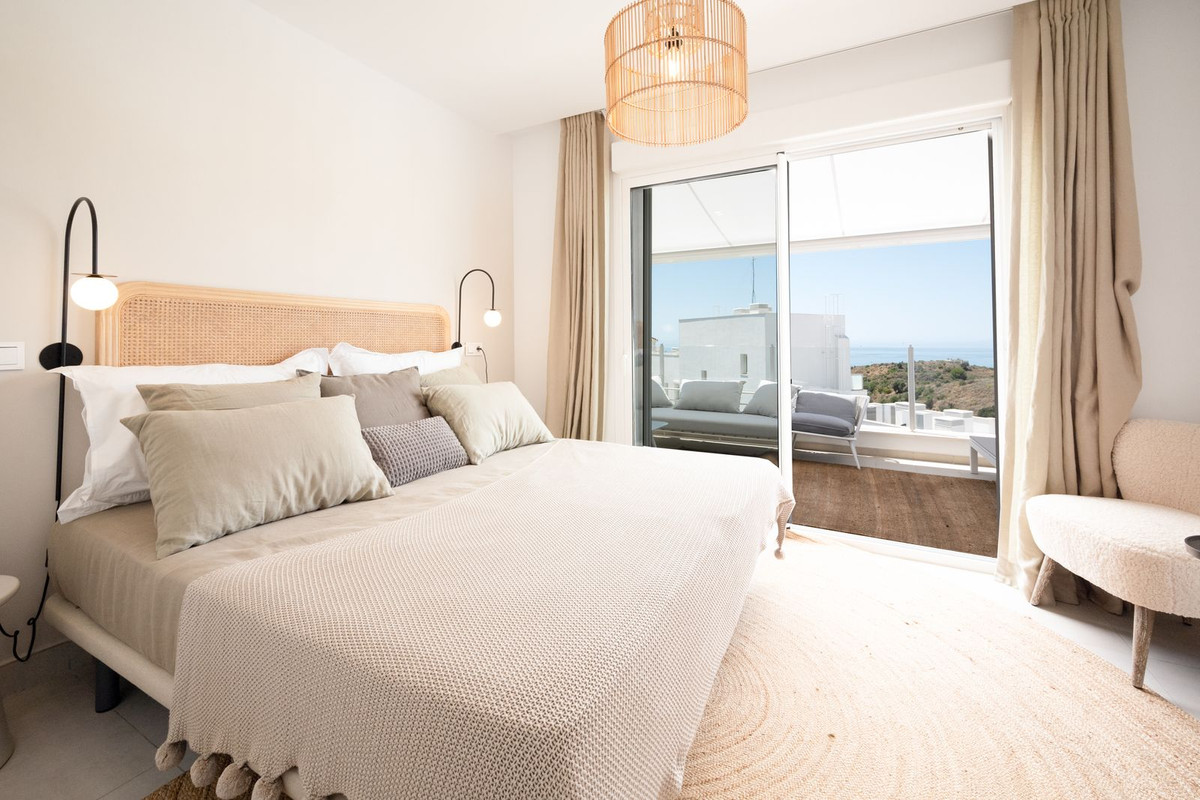 3 Bed, 3 Bath, ApartmentFor Sale, Los Monteros, Malaga