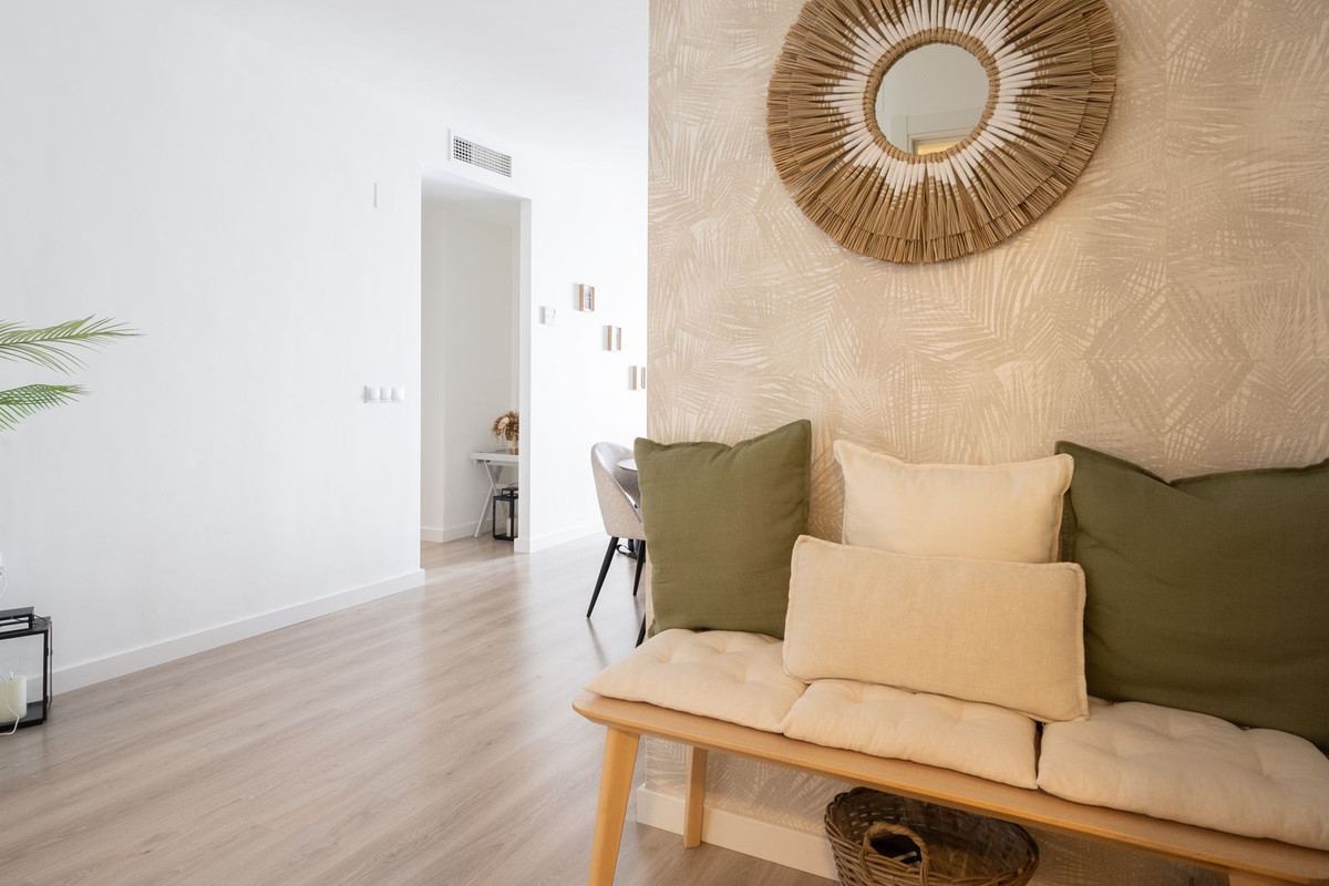 3 Bed, 2 Bath, ApartmentFor Sale, Nueva Andalucia, Malaga