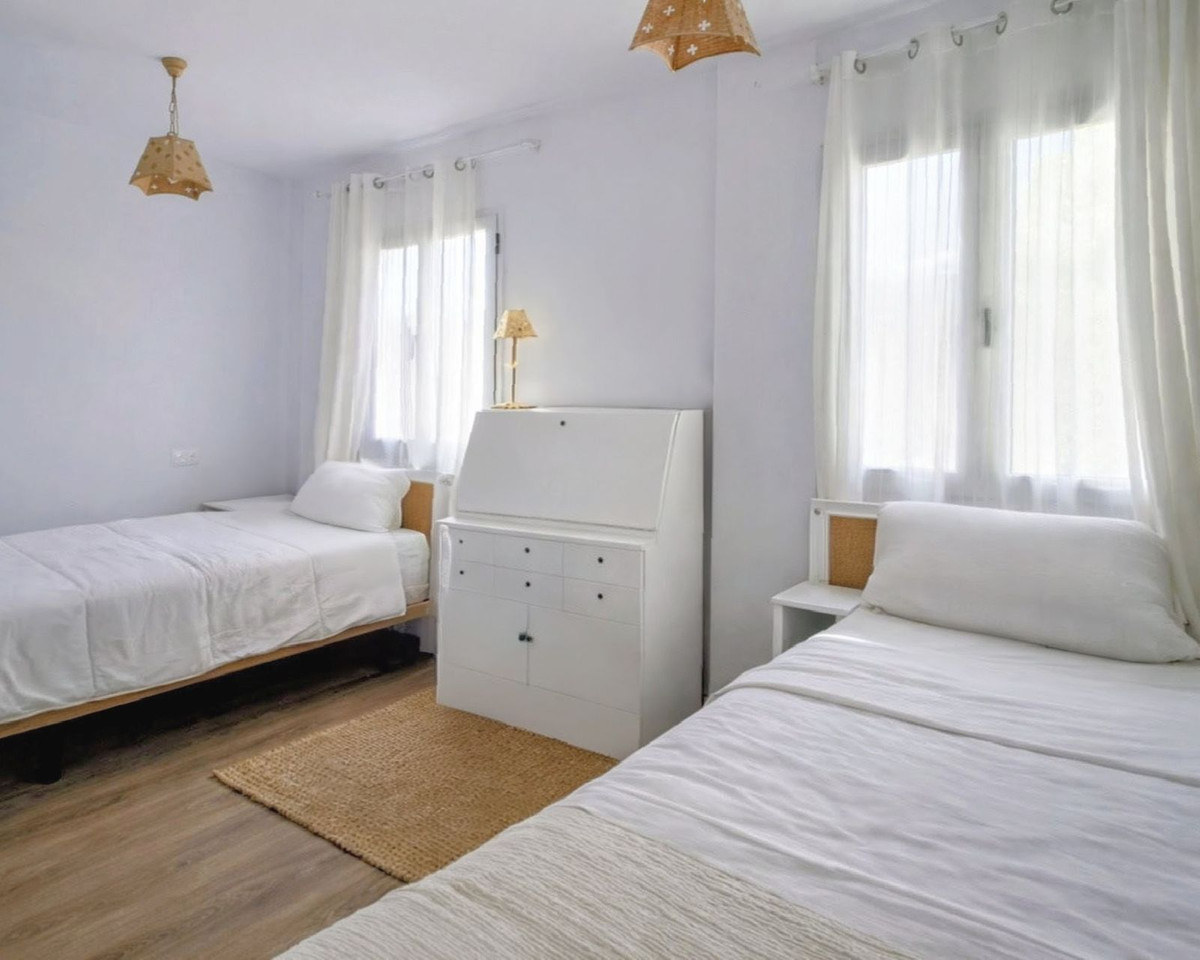 2 Bed, 2 Bath, ApartmentFor Sale, Calahonda, Malaga