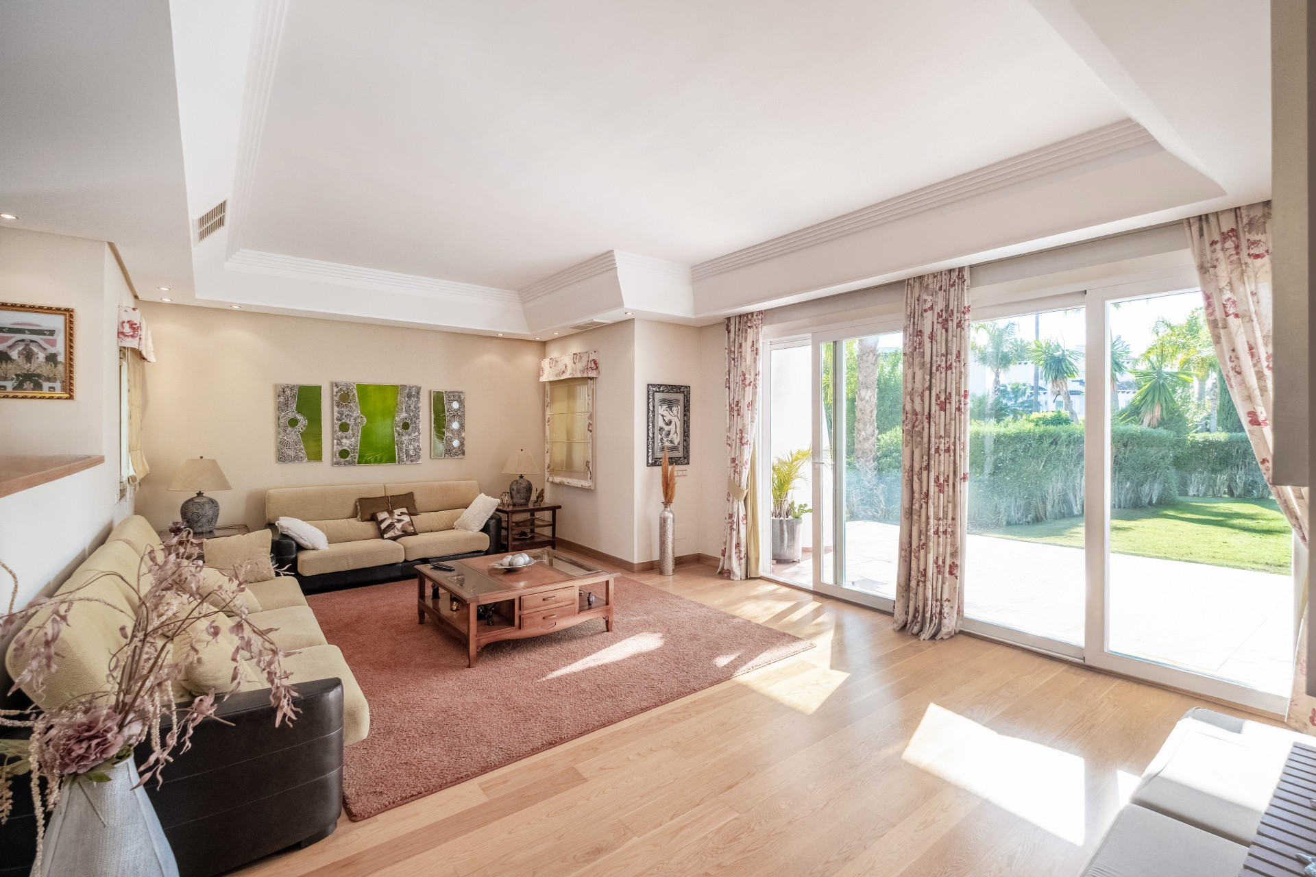 3 Bed, 4 Bath, HouseFor Sale, Estepona, Malaga