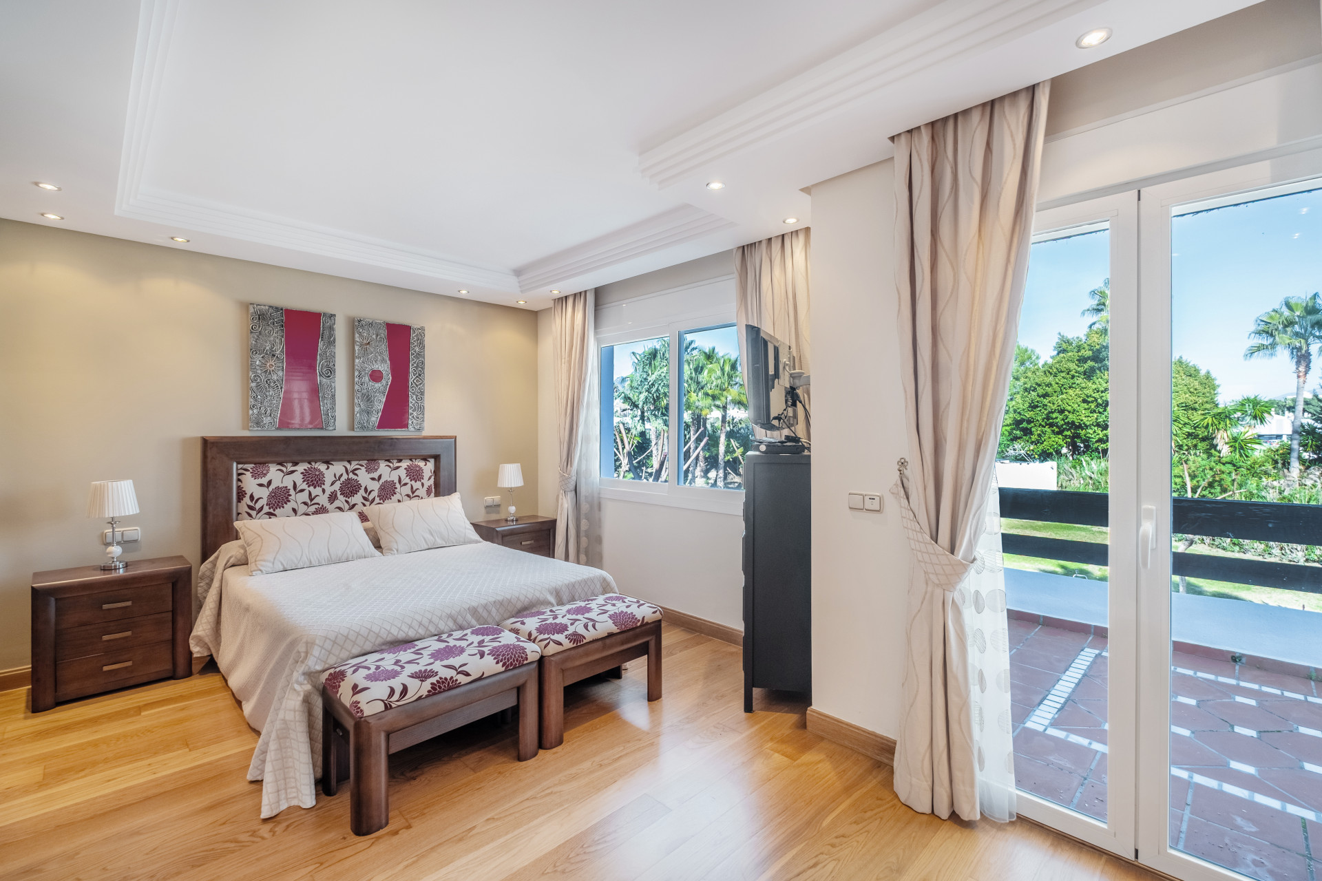 3 Bed, 4 Bath, HouseFor Sale, Estepona, Malaga