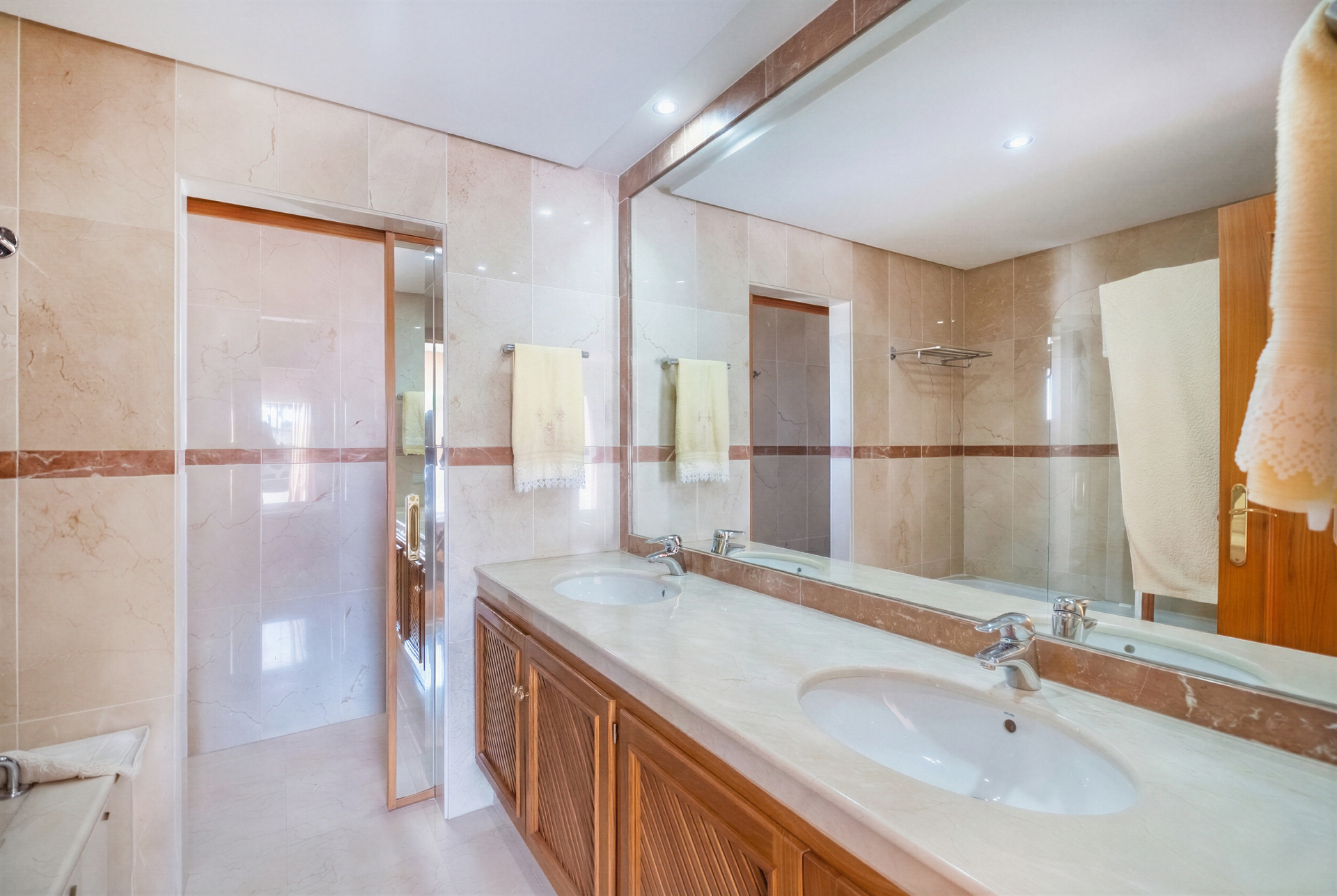 3 Bed, 4 Bath, HouseFor Sale, Estepona, Malaga