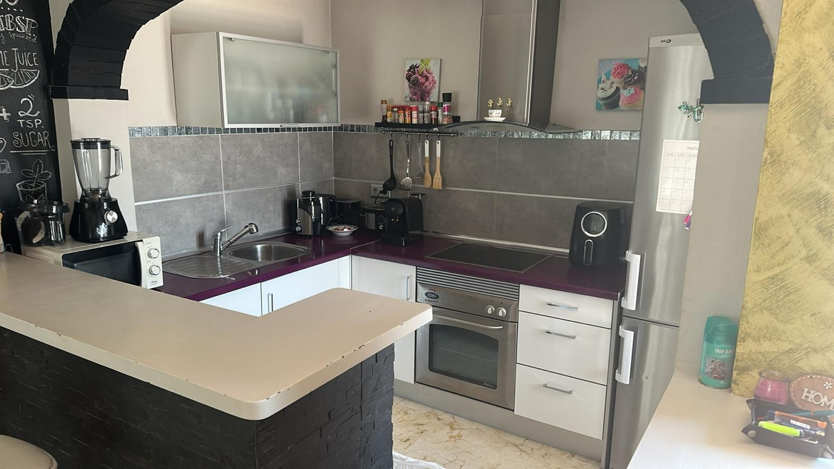 2 Bed, 2 Bath, HouseFor Sale, Estepona, Malaga