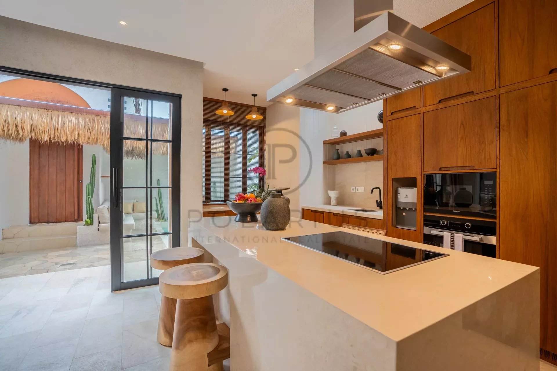 2 Bed, 2 Bath, HouseFor Sale, Berawa, Bali