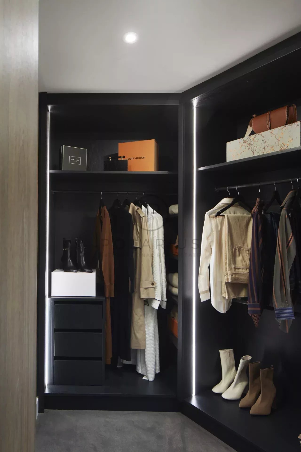 3 Bed, 2 Bath, ApartmentFor Sale, London, Greater London (city Of London)