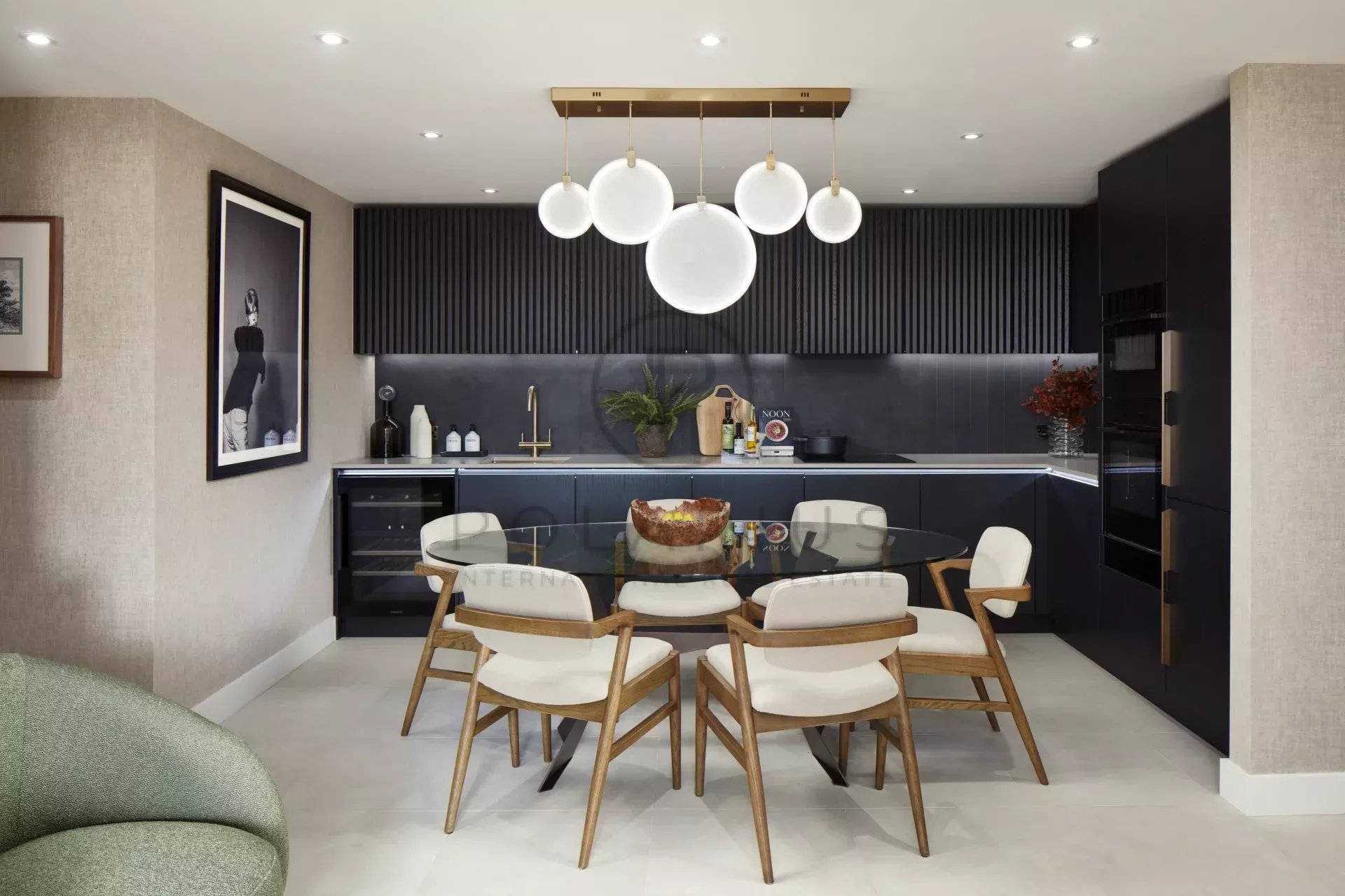 3 Bed, 2 Bath, ApartmentFor Sale, London, Greater London (city Of London)