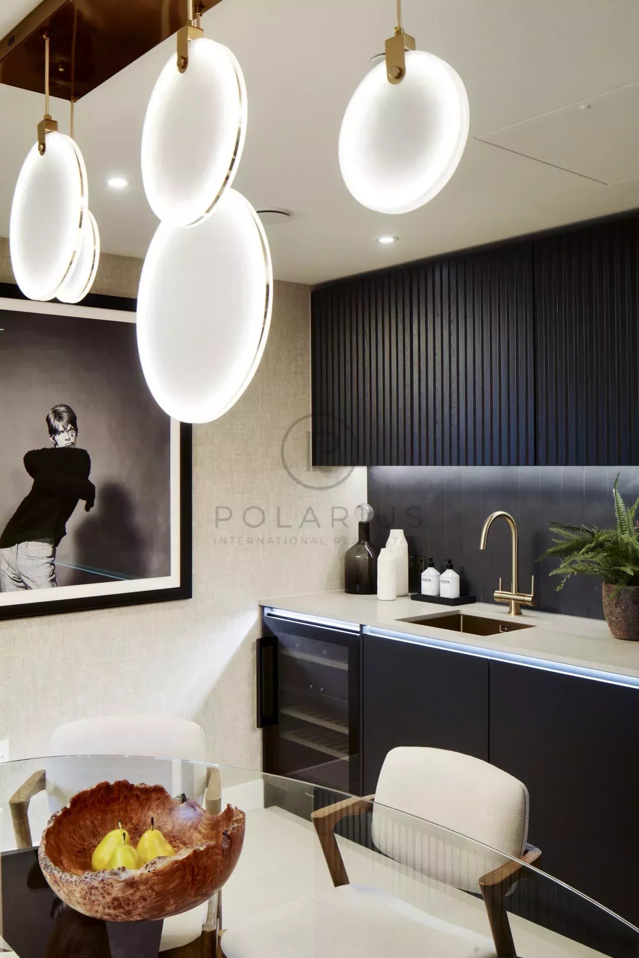 3 Bed, 2 Bath, ApartmentFor Sale, London, Greater London (city Of London)