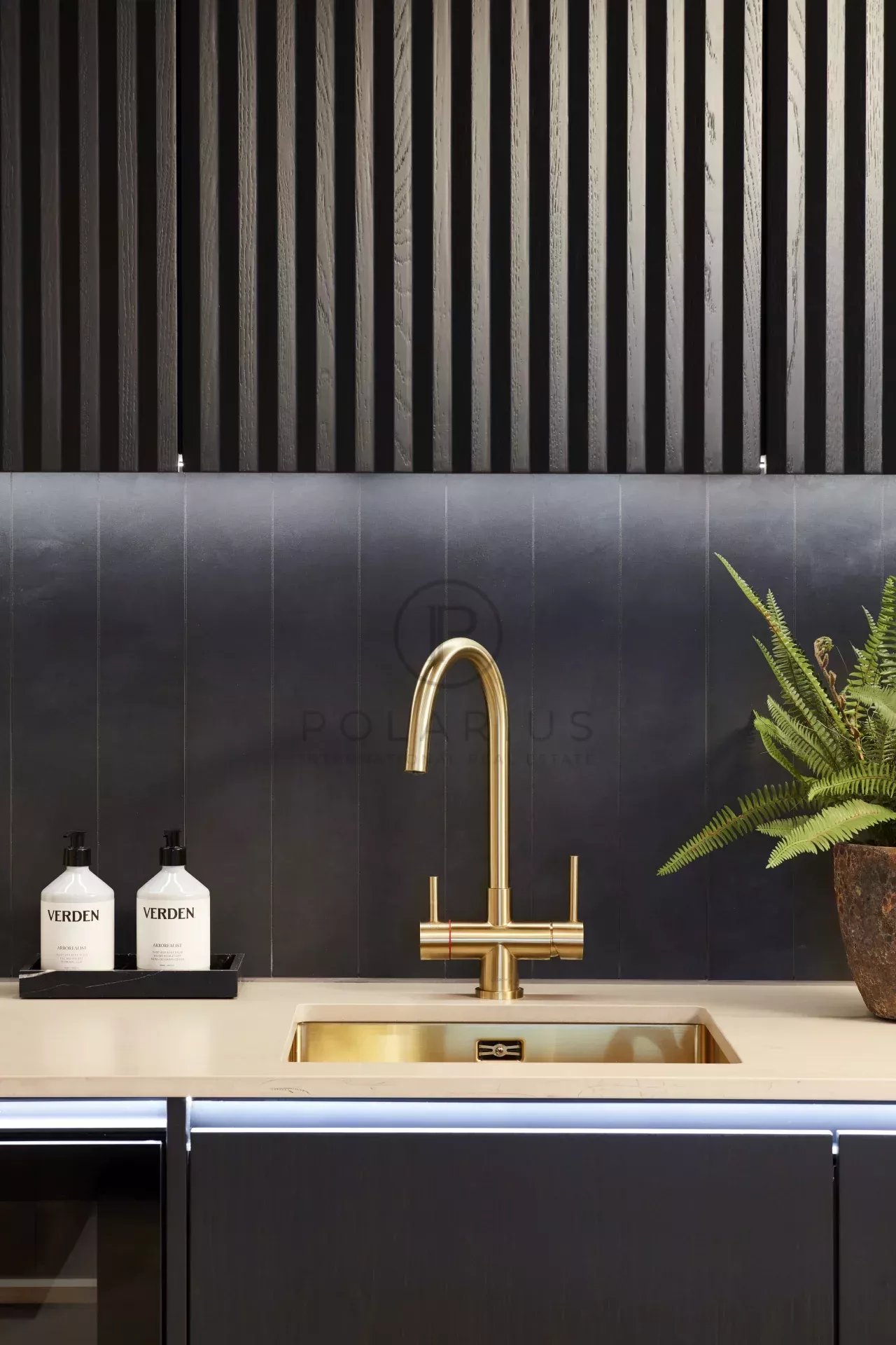 3 Bed, 2 Bath, ApartmentFor Sale, London, Greater London (city Of London)