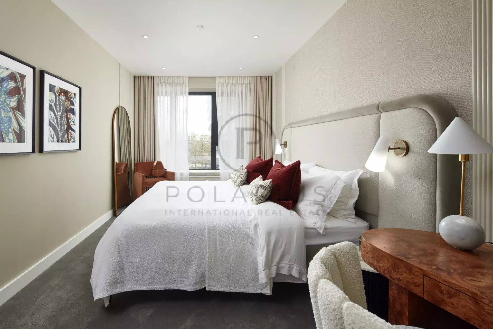 3 Bed, 2 Bath, ApartmentFor Sale, London, Greater London (city Of London)