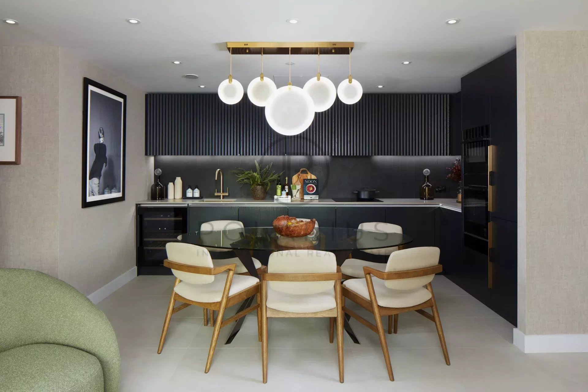 3 Bed, 2 Bath, ApartmentFor Sale, London, Greater London (city Of London)