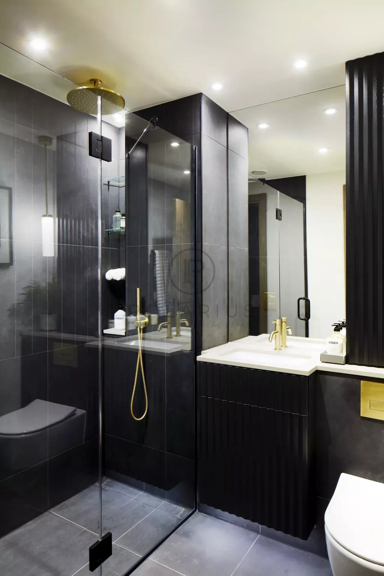 3 Bed, 2 Bath, ApartmentFor Sale, London, Greater London (city Of London)