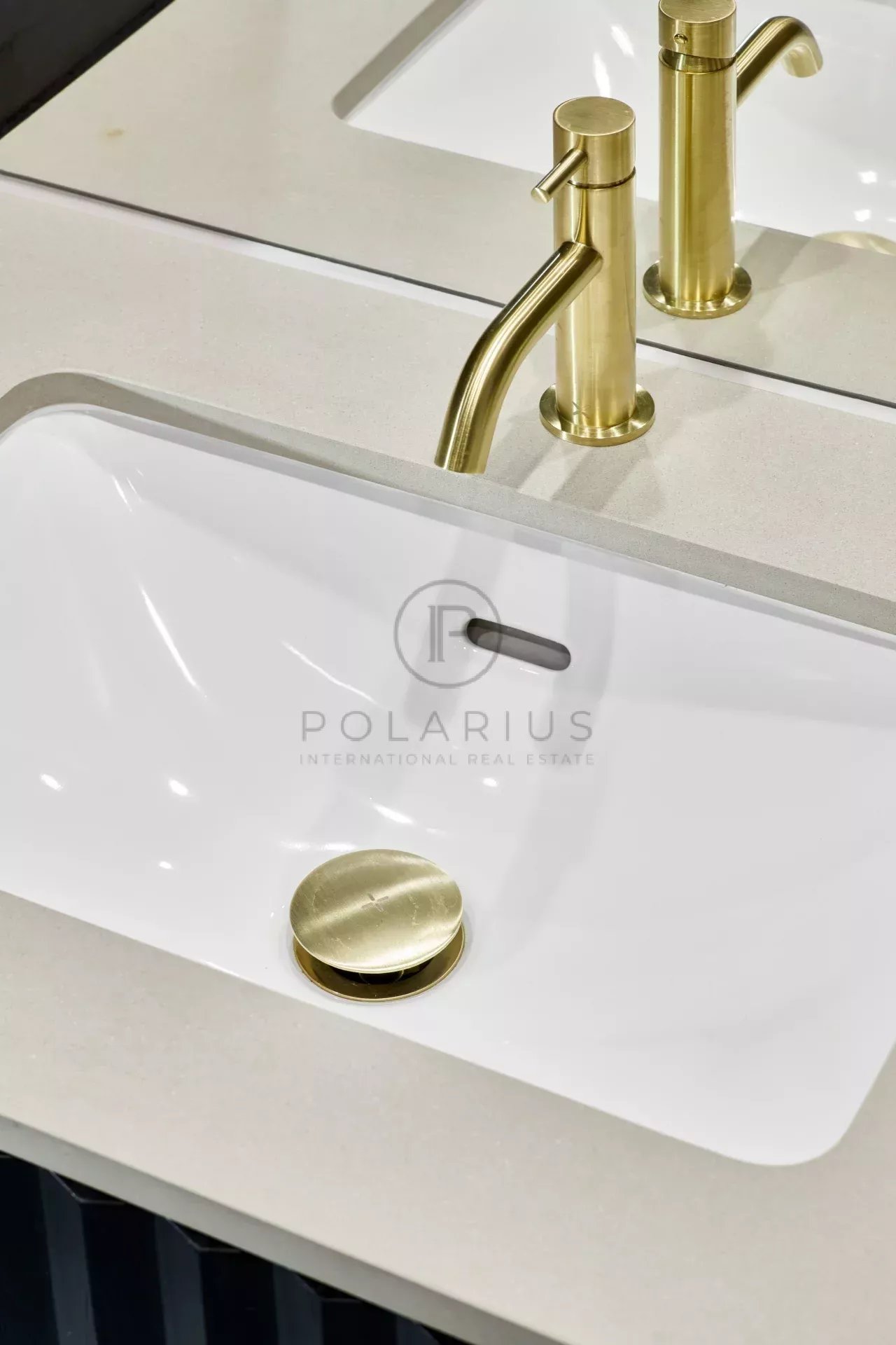 3 Bed, 2 Bath, ApartmentFor Sale, London, Greater London (city Of London)