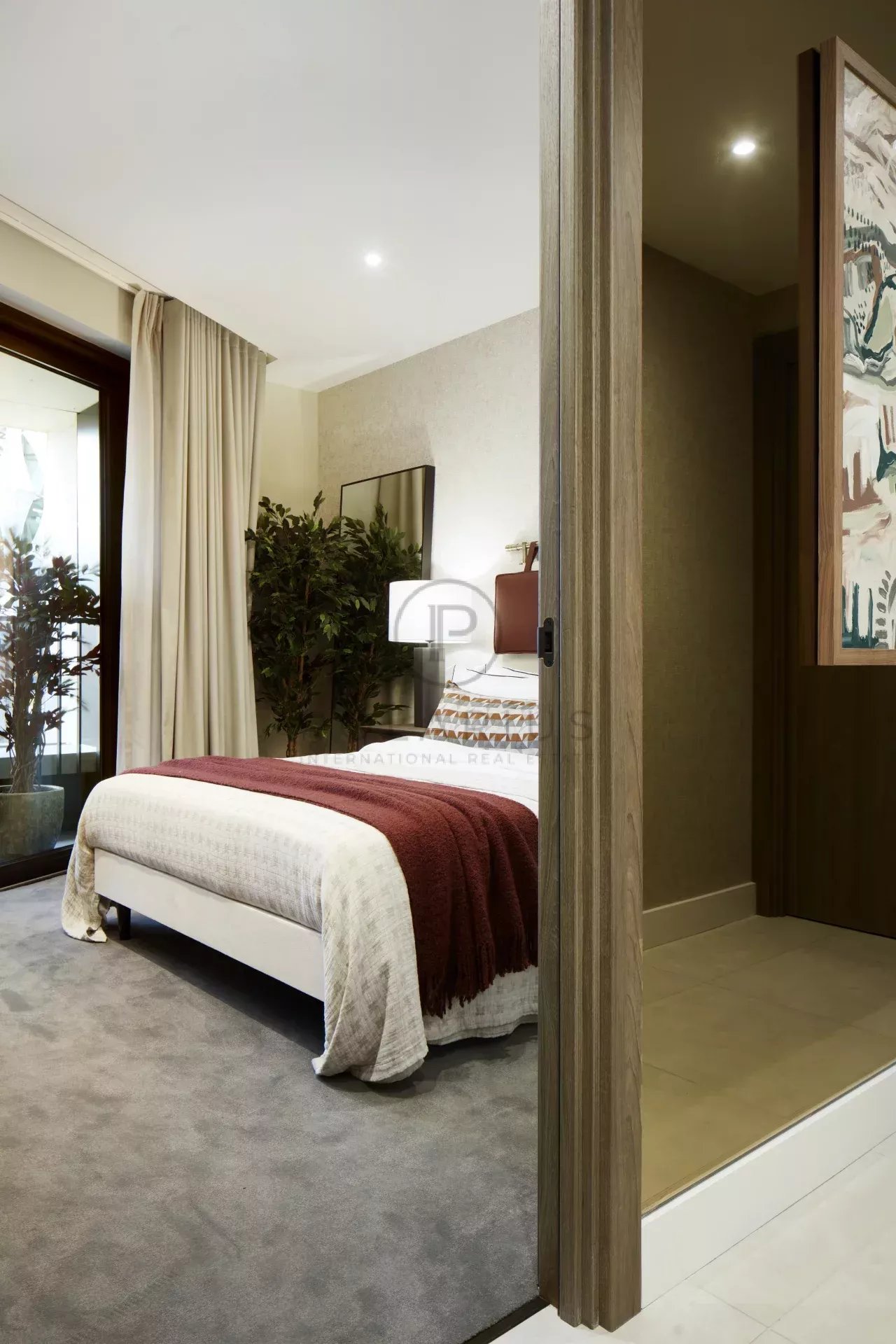 3 Bed, 2 Bath, ApartmentFor Sale, London, Greater London (city Of London)