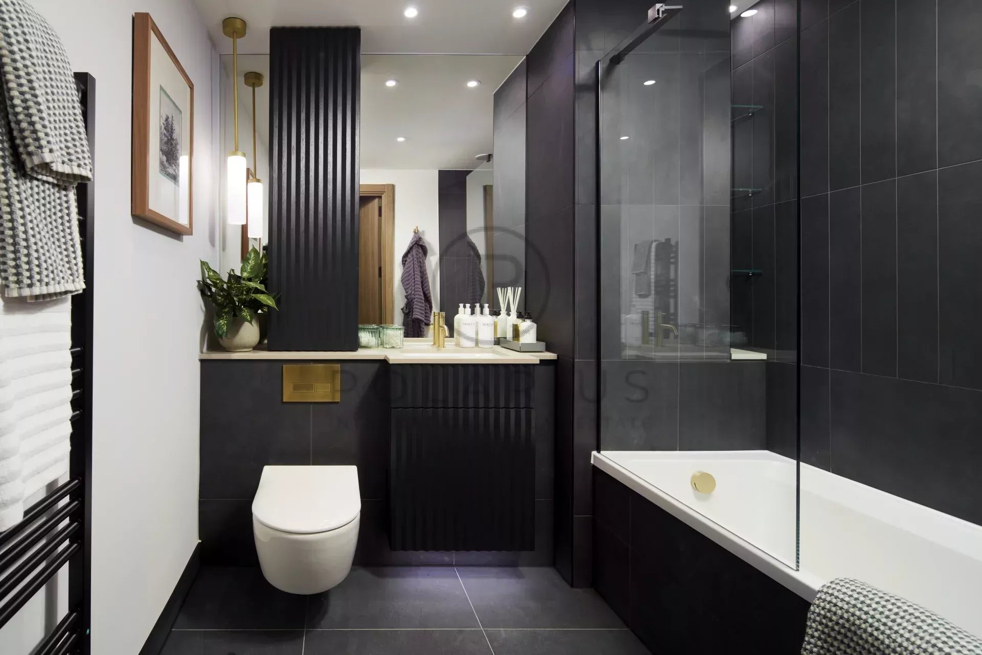 3 Bed, 2 Bath, ApartmentFor Sale, London, Greater London (city Of London)