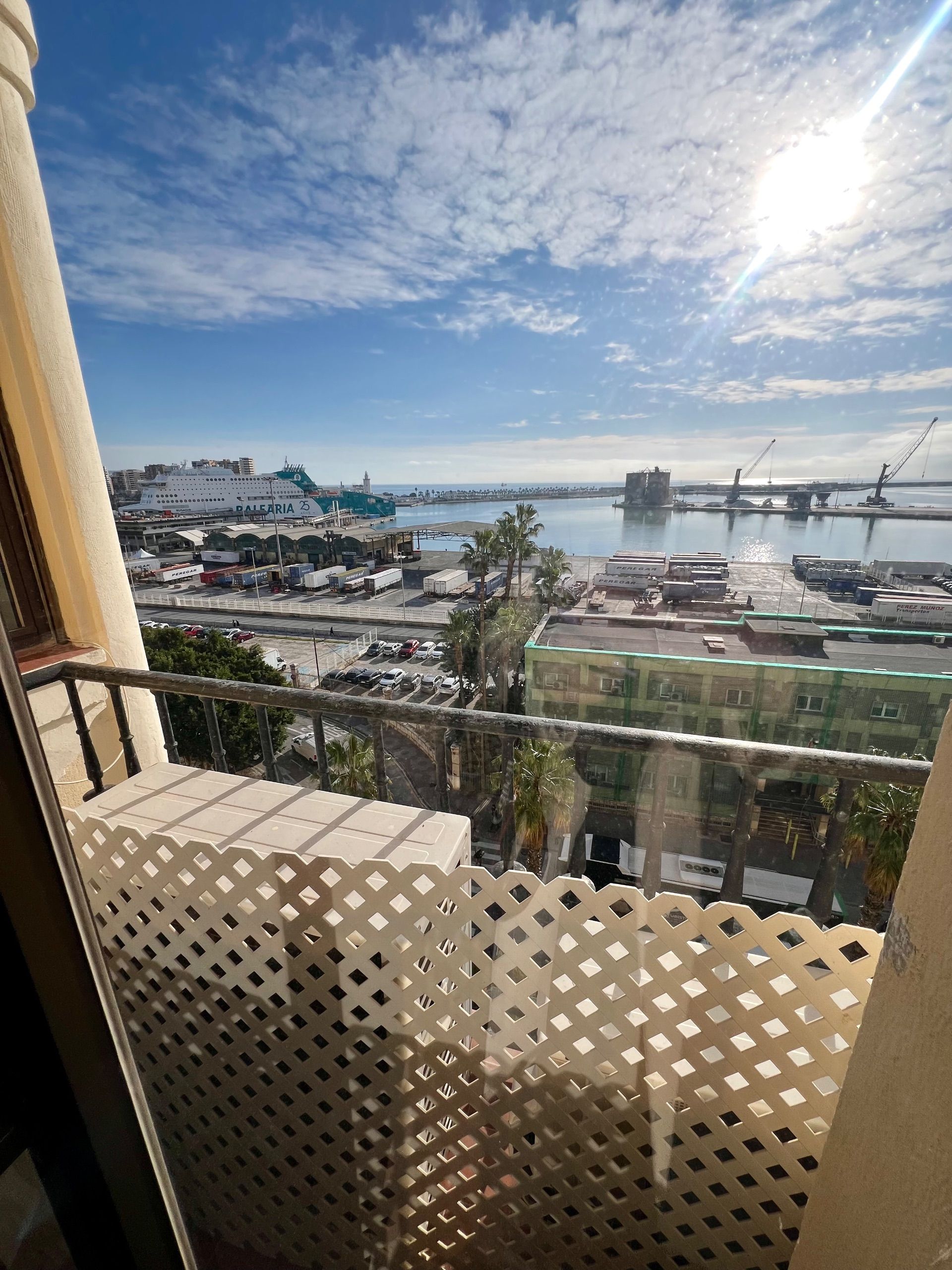 4 Bed, 2 Bath, ApartmentFor Sale, Malaga city, Malaga, 29000