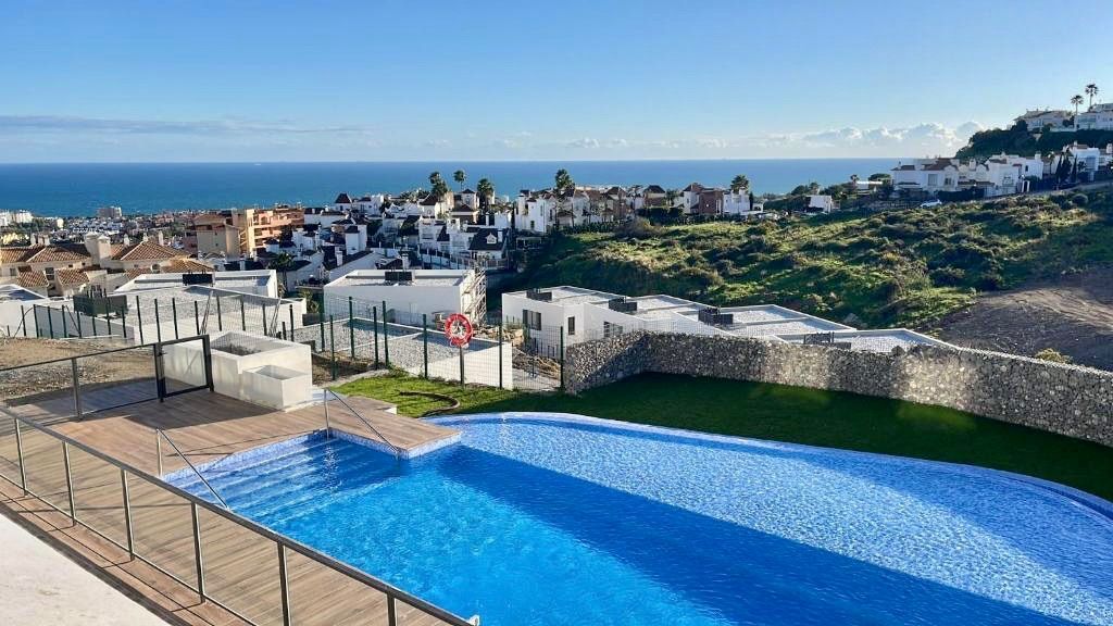 3 Bed, 2 Bath, HouseFor Sale, Mijas Costa, Malaga, 29649