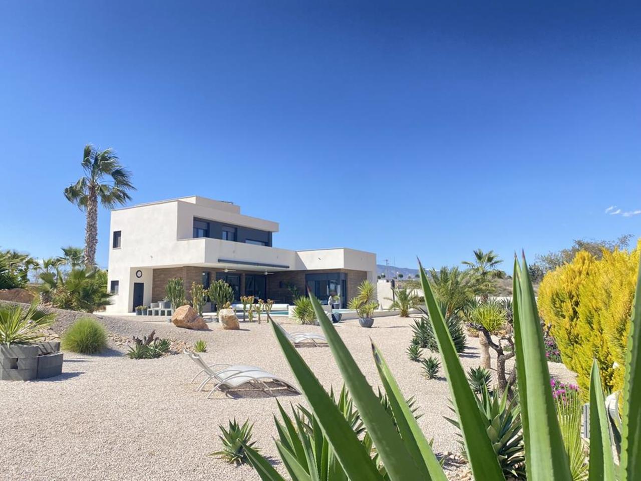 4 Bed, 4 Bath, HouseFor Sale, Hacienda Del Alamo Golf Resort, Murcia