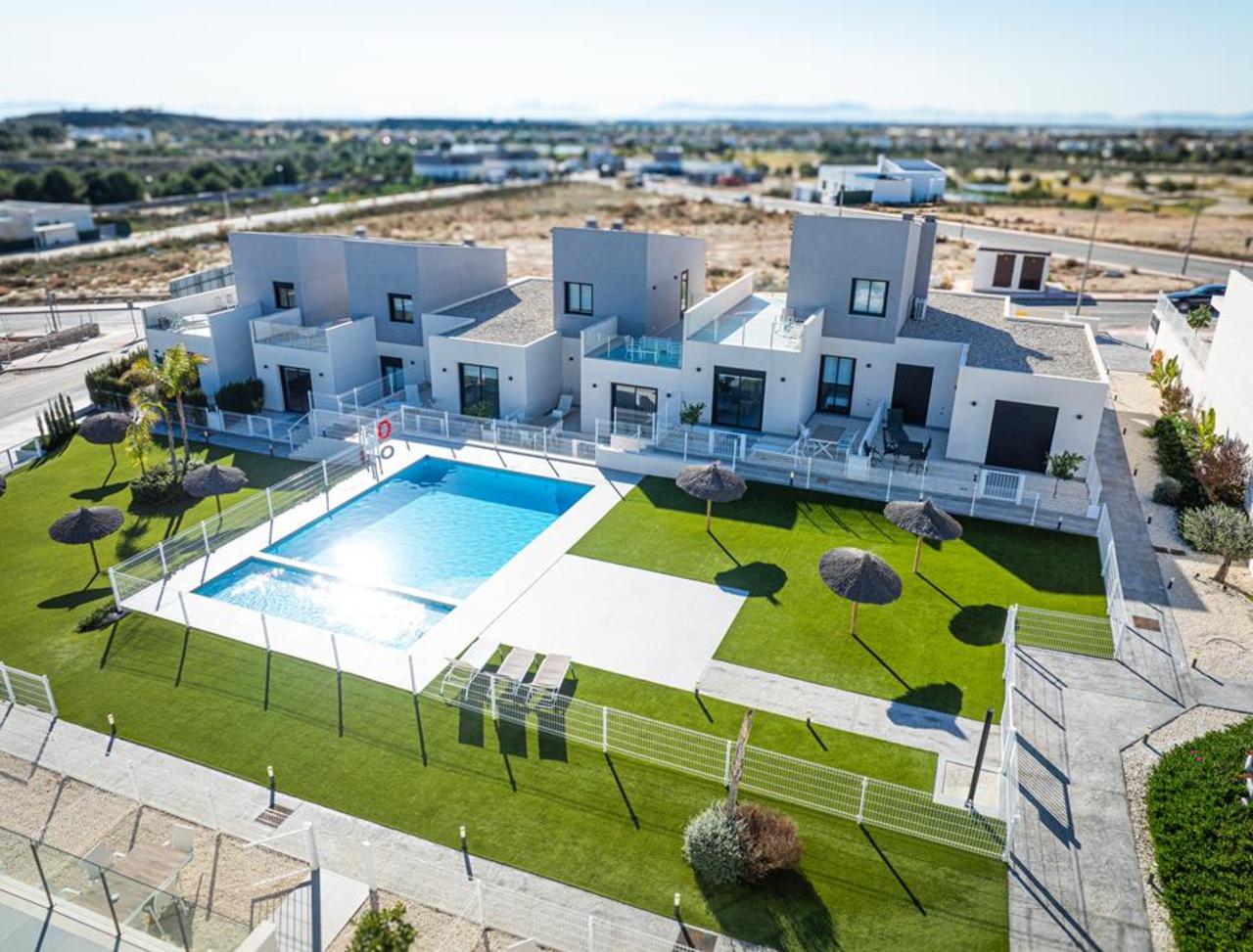 3 Bed, 2 Bath, HouseFor Sale, Altaona Golf and Country Village, Murcia