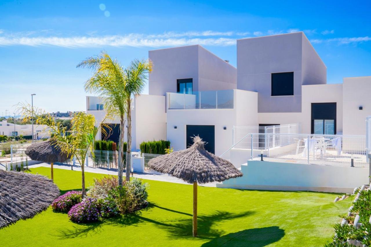 3 Bed, 2 Bath, HouseFor Sale, Altaona Golf and Country Village, Murcia