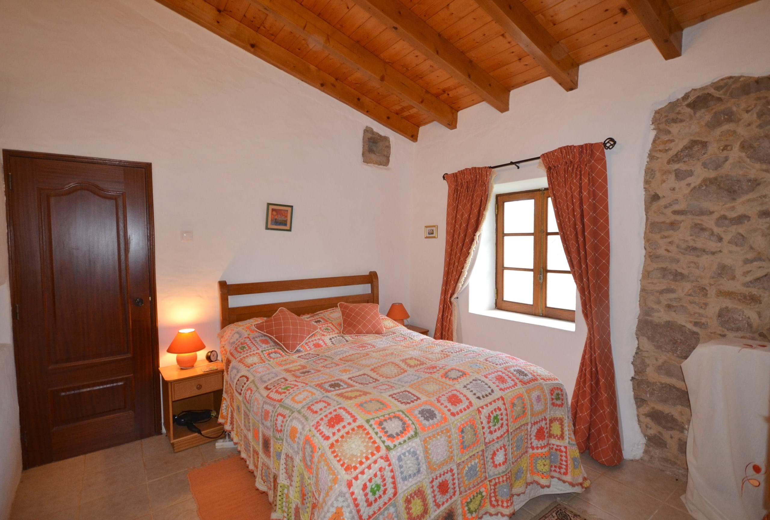 3 Bed, 2 Bath, HouseFor Sale, Sao Bras De Alportel, Faro, 8150-040