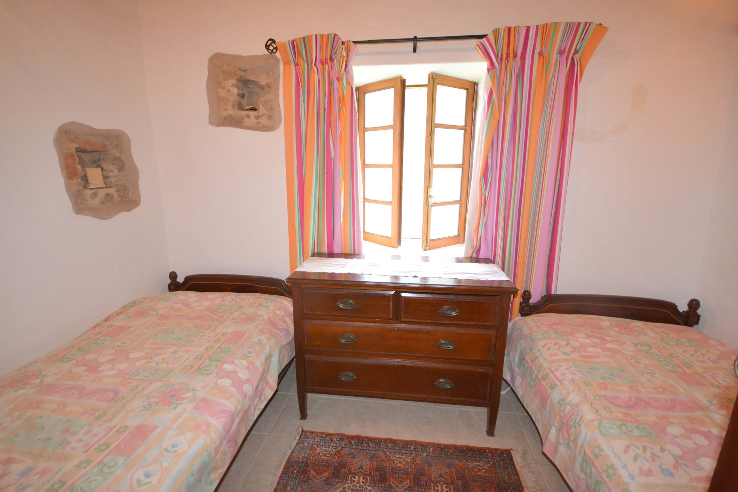 3 Bed, 2 Bath, HouseFor Sale, Sao Bras De Alportel, Faro, 8150-040