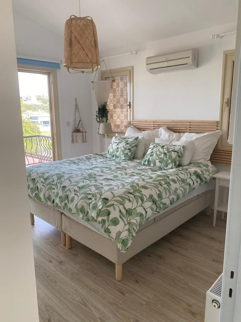 4 Bed, 2 Bath, HouseFor Sale, Konia, Paphos