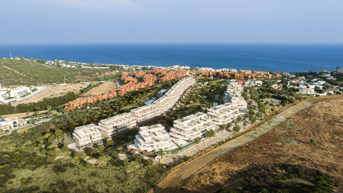 3 Bed, 2 Bath, ApartmentFor Sale, Estepona, Costa del Sol