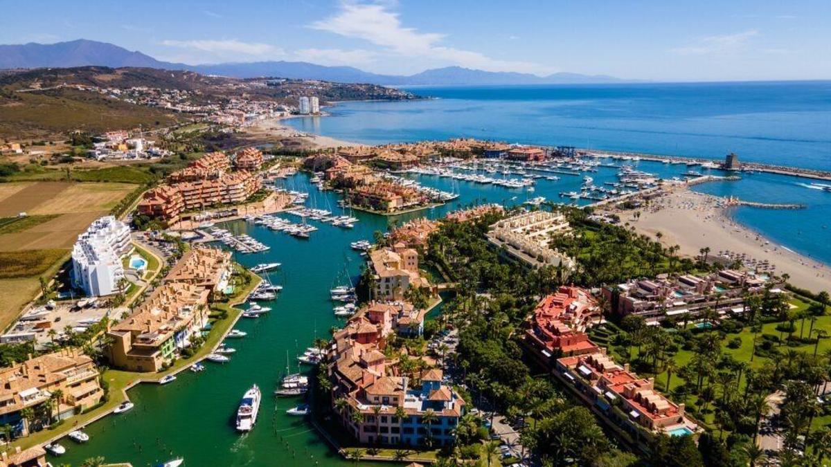 2 Bed, 2 Bath, ApartmentFor Sale, San Roque, Costa del Sol