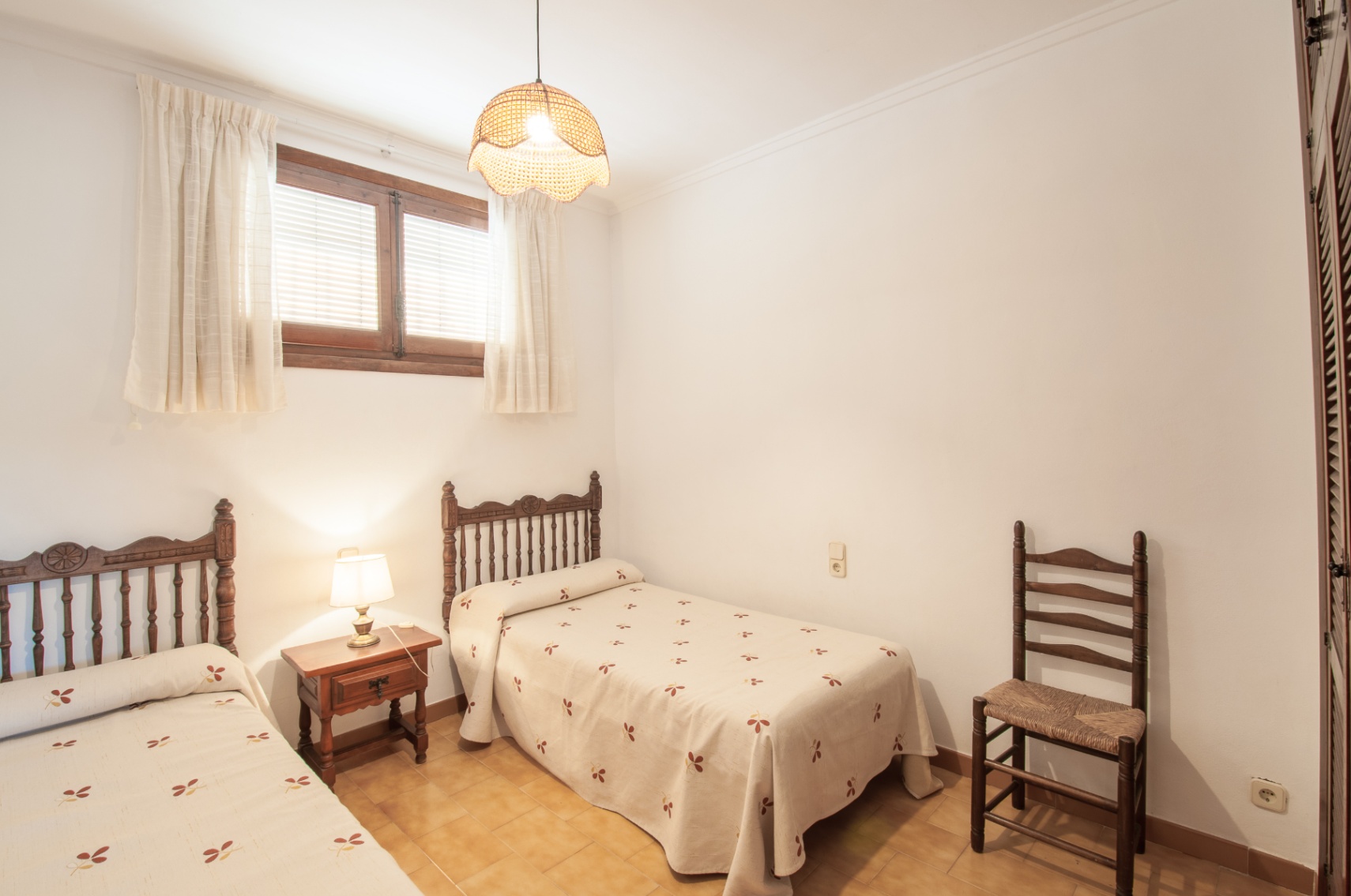 6 Bed, 2 Bath, HouseFor Sale, Benissa, Alicante