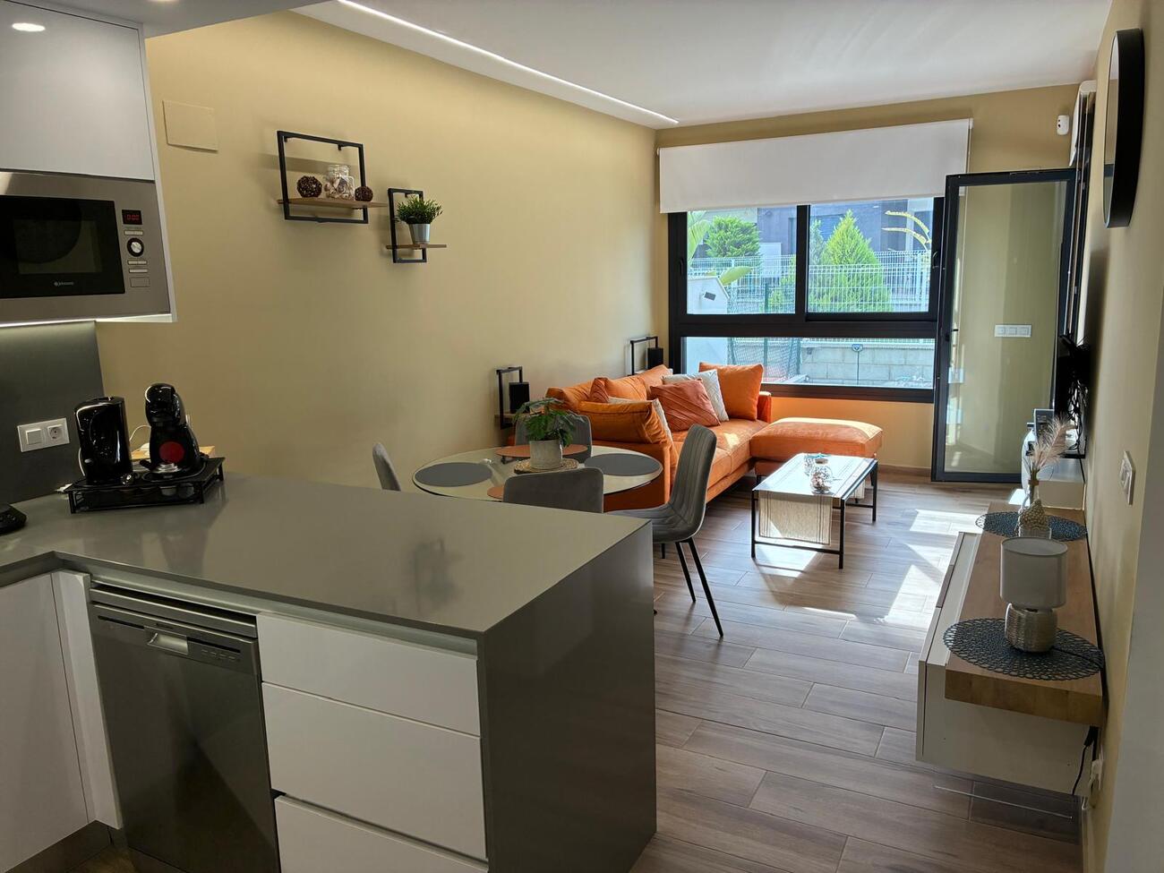 2 Bed, 2 Bath, ApartmentFor Sale, Villamartin, Alicante