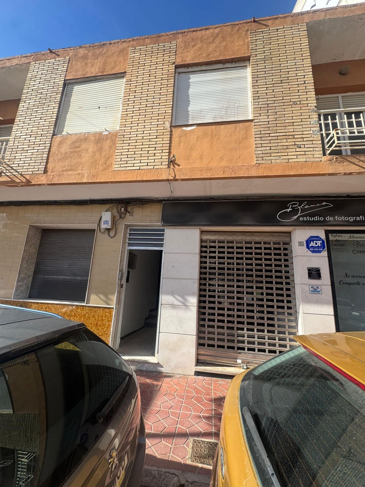 5 Bed, 2 Bath, ApartmentFor Sale, Guardamar Del Segura, Alicante