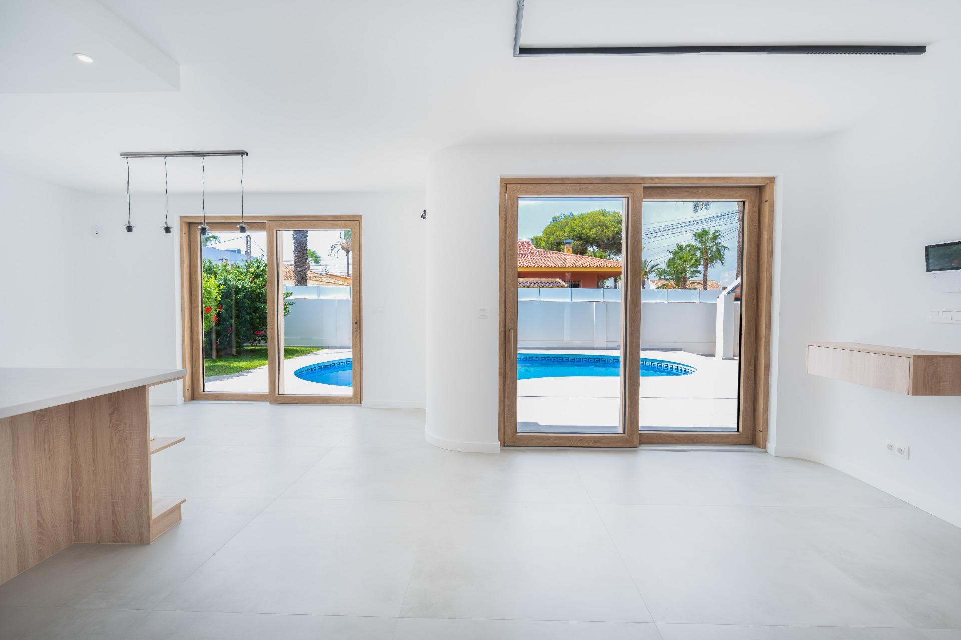 3 Bed, 3 Bath, HouseFor Sale, Cabo Roig, Alicante