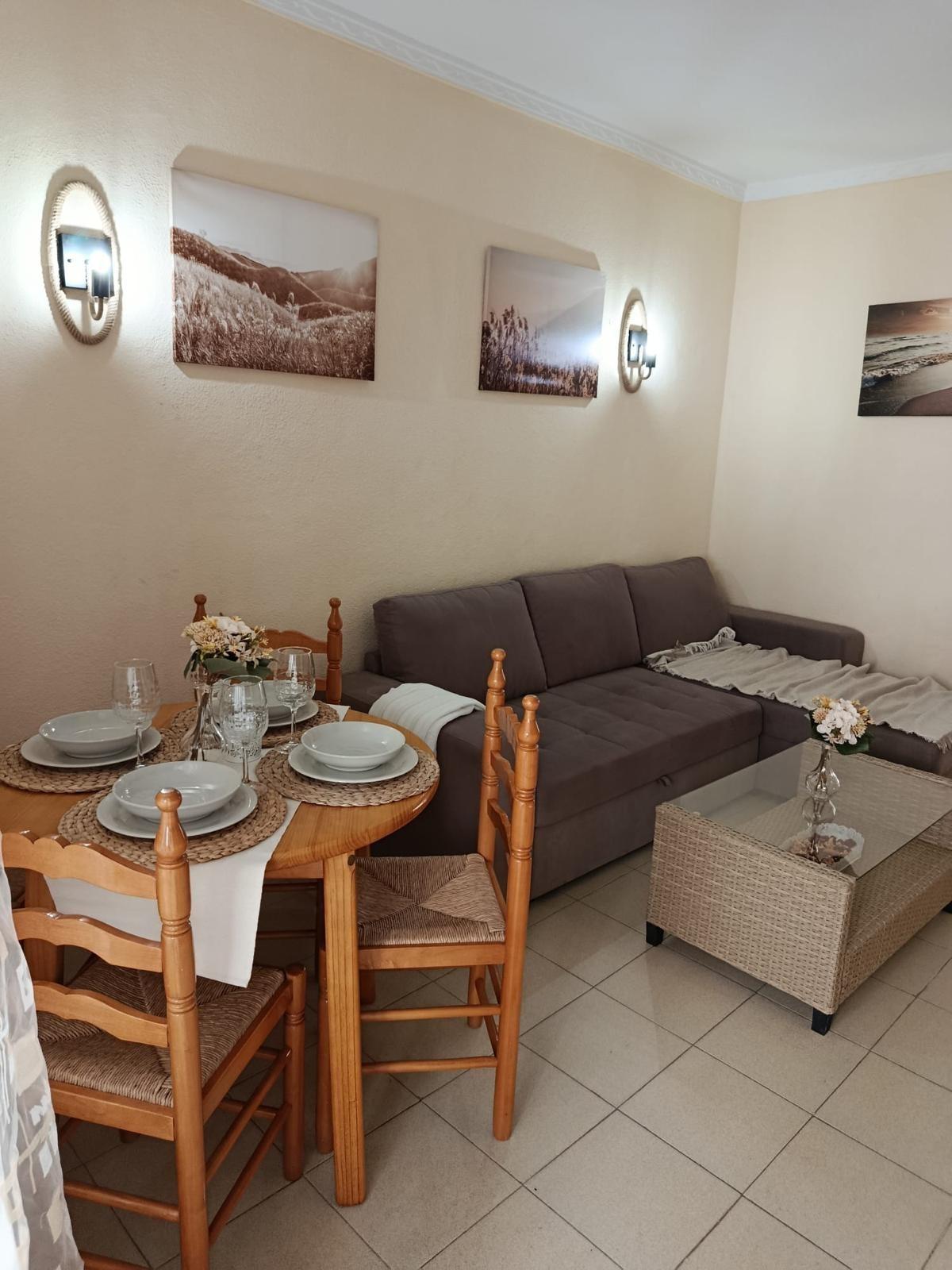 2 Bed, 1 Bath, ApartmentFor Sale, Torrevieja, Alicante