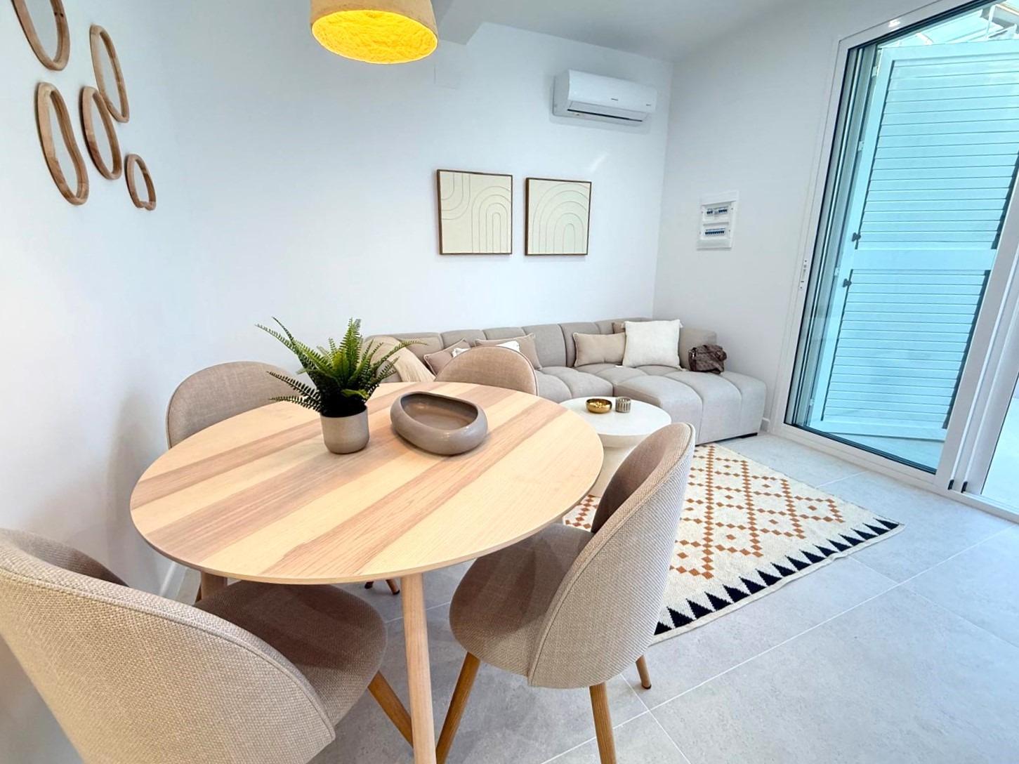 2 Bed, 1 Bath, HouseFor Sale, Torrevieja, Alicante